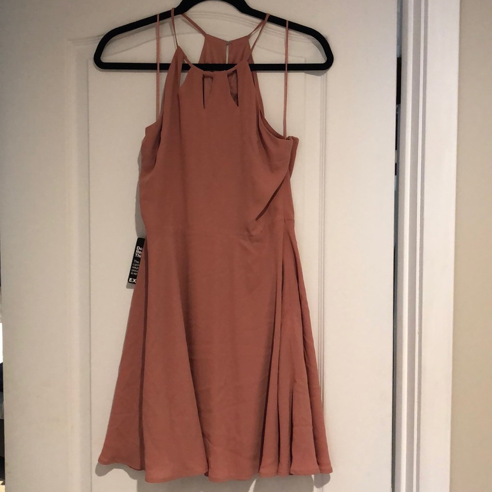 Flow-y dress. More of a coral color!